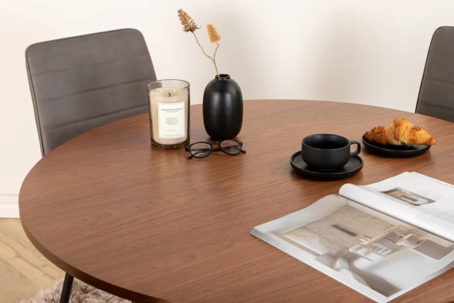 Ümmargune söögilaud Bianca (pähklivineer, ø110cm) ja beežid polsterdatud toolid, GR22486 – 9