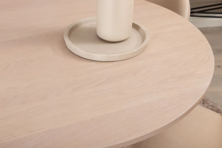 Ümmargune söögilaud Bianca (valge peitsiga MDF, ø110cm) koos beežide samettoolidega - GR22209