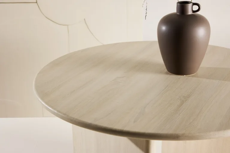 Ümmargune söögilaud Björholmen, valge peitsiga MDF, ø120 cm - 61784-103