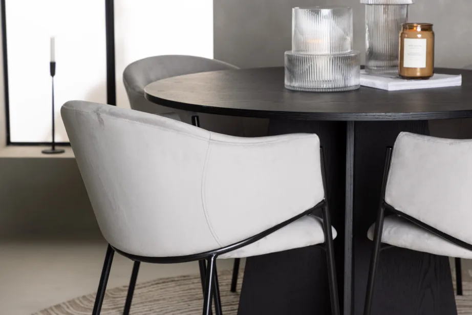 Ümmargune söögilaud Bootcut ja helehallid velvetist Evelina toolid (must MDF, Ø110cm), GR23795 – 5