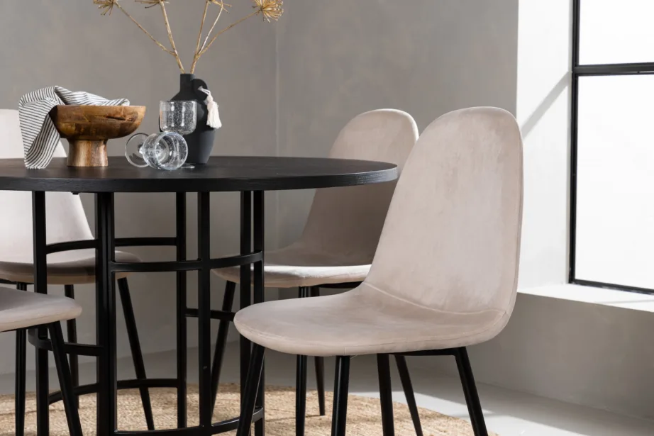 Ümmargune söögilaud Copenhagen (must MDF, ø115cm) ja beežid velvetist toolid Polar, GR22834 – 9