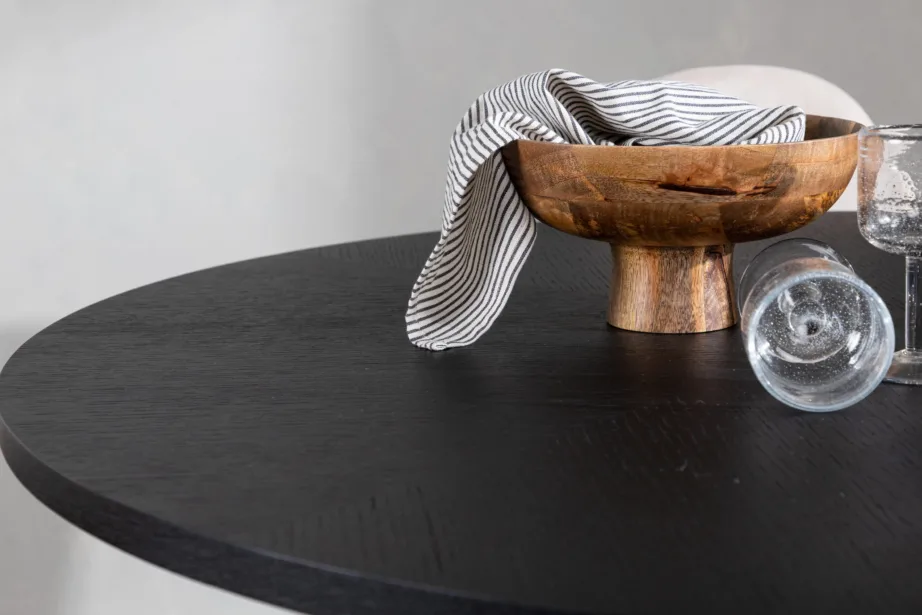 Ümmargune söögilaud Copenhagen (must MDF, ø115cm) ja beežid velvetist toolid Polar, GR22834 – 10