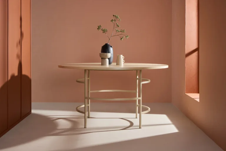 Ümmargune söögilaud Copenhagen (valge peitsiga MDF, beež metalljalg, ø140 cm) - 62031-112