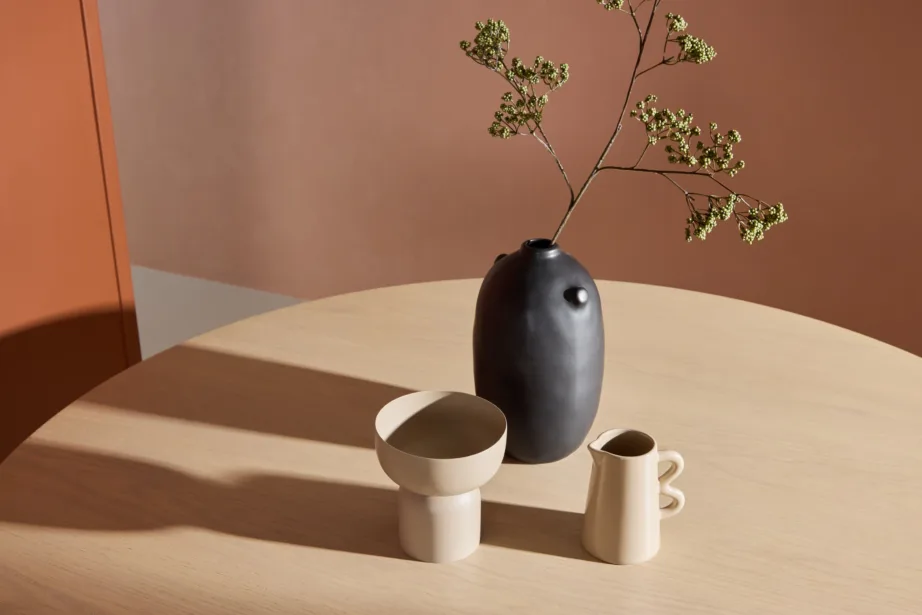 Ümmargune söögilaud Copenhagen (valge peitsiga MDF, beež metalljalg, ø140 cm), 62031-112 – 10