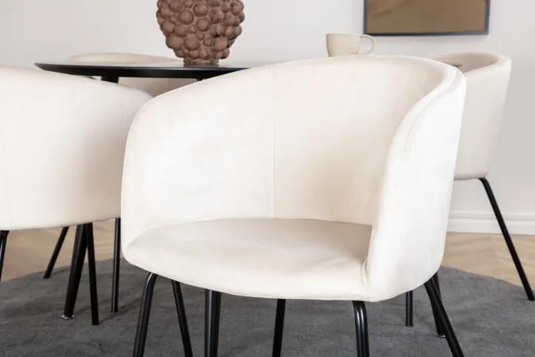 Ümmargune söögilaud Dipp (115 cm, must) ja Berit toolid (beež samet, mustad jalad) - GR22239
