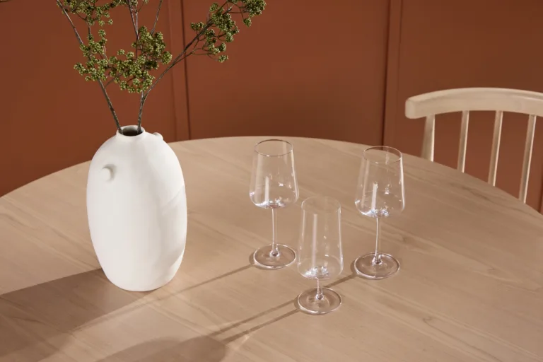 Ümmargune söögilaud Flora (valge peitsiga vineer, ø120 cm) - 61972-130