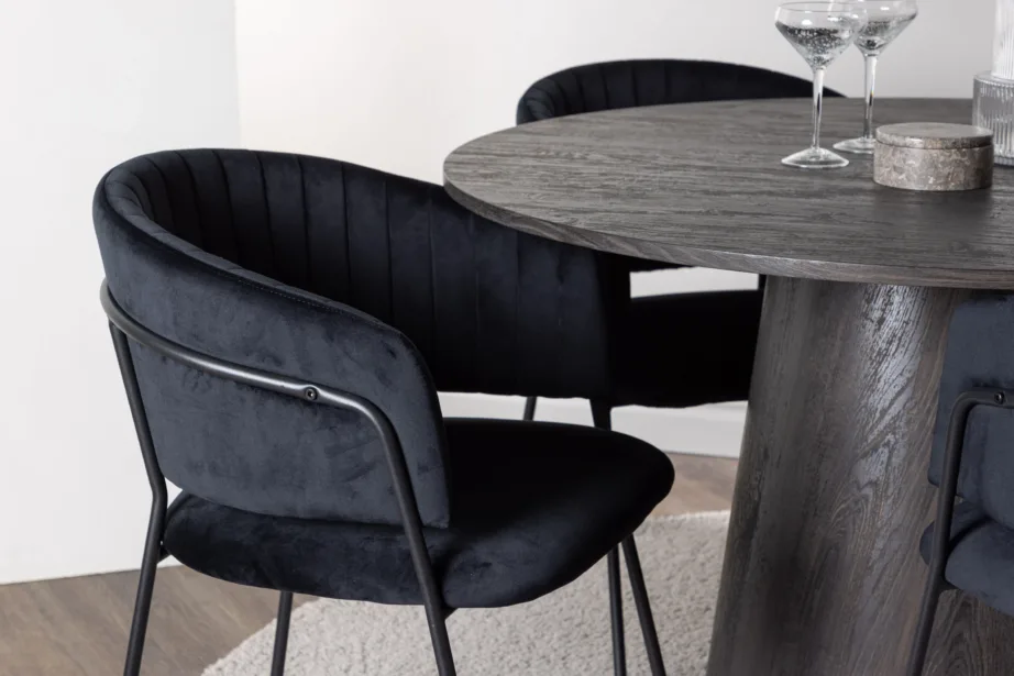 Ümmargune söögilaud Lanzo (mokkatoon, Ø120cm) ja mustad velvetkattega Selma toolid, GR23482 – 10