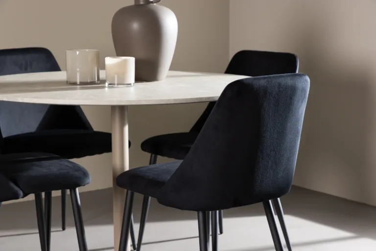 Ümmargune söögilaud Lycke ja 4 musta velvetkattega Night tooli (beež/MDF, ø110 cm) - GR24385