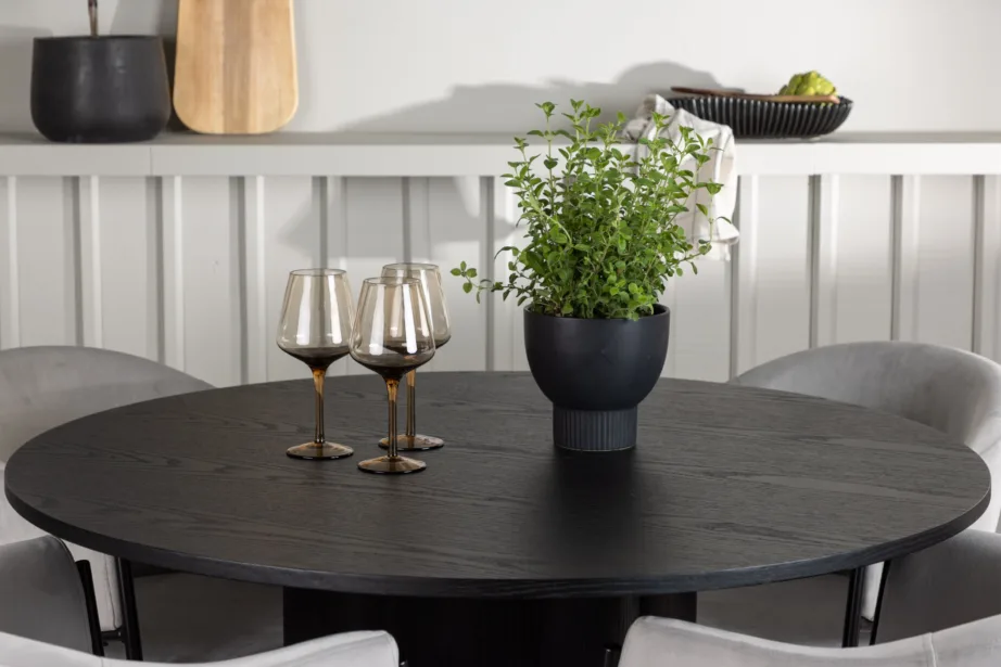 Ümmargune söögilaud Olivia koos nelja halli velvetkattega Evelina tooliga, GR23839 – 6