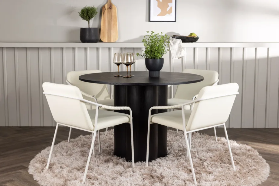 Ümmargune söögilaud Olivia musta vineeriga ja beežid terastoolid Tvist, GR23831 – 4