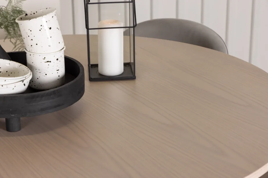 Ümmargune söögilaud Olivia valge peitsiga viimistluses ja hallid velvetist söögitoolid, GR22876 – 10