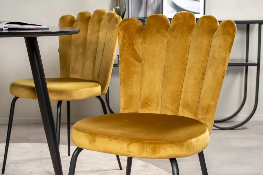 Ümmargune söögilaud Plaza ja kollased sametist Limhamn toolid (4 tk), must MDF ja metall, GR24133 – 3