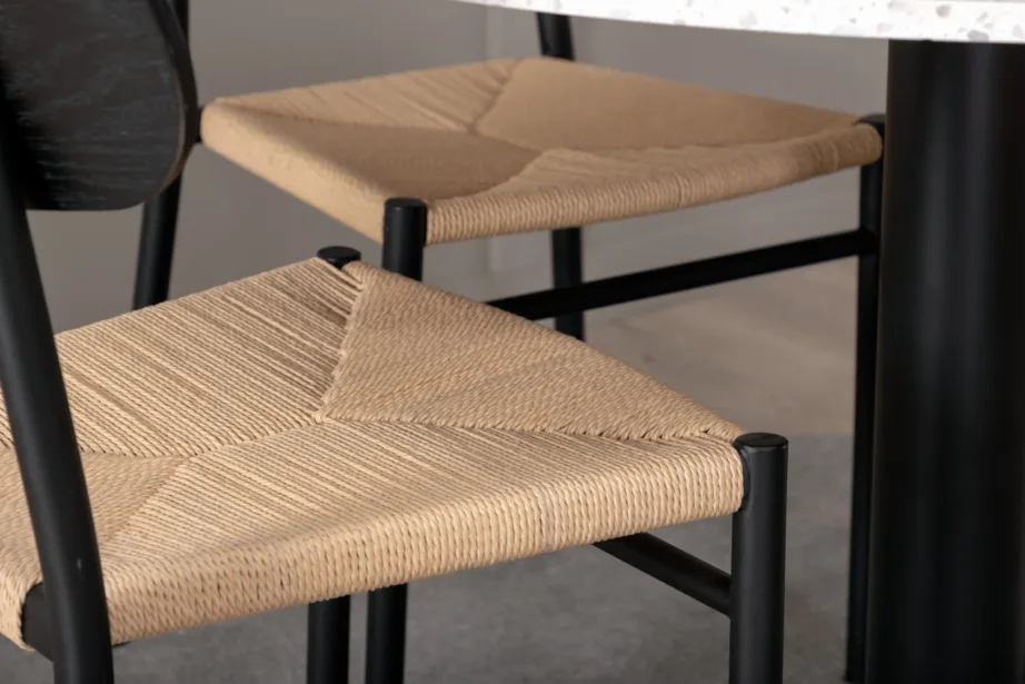 Ümmargune söögilaud Razzia terrazzo lauaplaadiga ja musta raamiga + Polly rotangist istmega must söögitool, GR24020 – 7