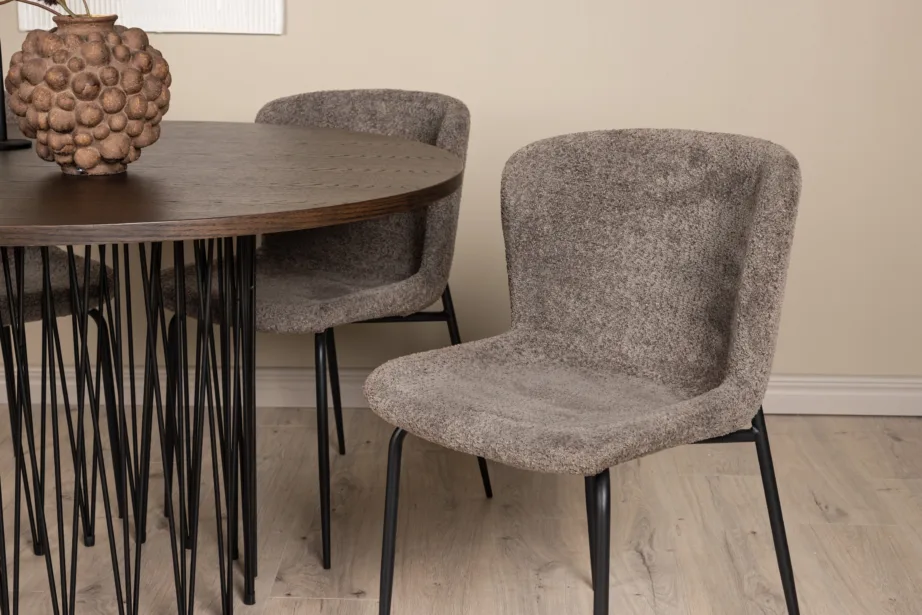 Ümmargune söögilaud Stone koos Modesto toolidega (mokkatoon, buklee kangas), GR23028 – 9