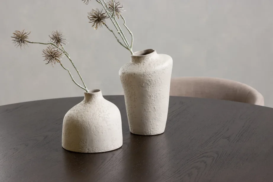 Ümmargune söögilaud Stone mokka viimistlusega ja 4 beeži Berit tooli, GR22837 – 11