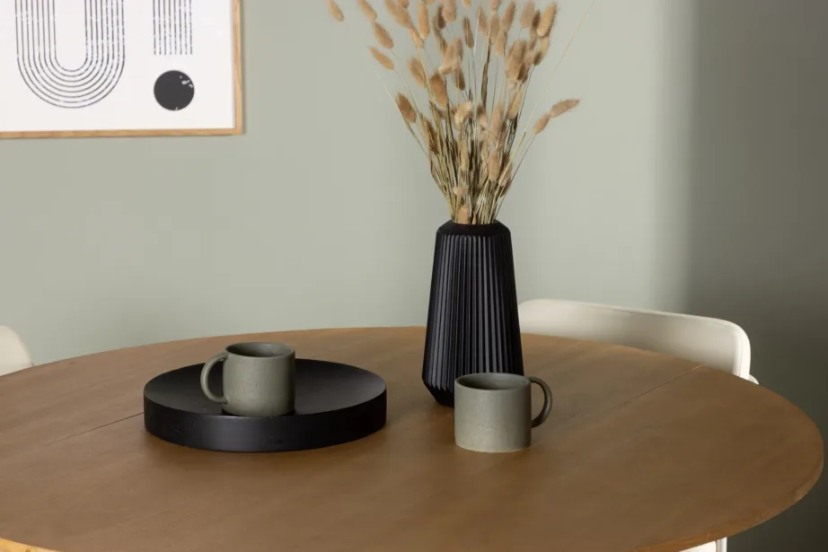 Ümmargune söögilaud Yakidon ja beežid stiiltoolid Tvist (MDF, kummipuu, Ø120 cm), GR23875 – 6