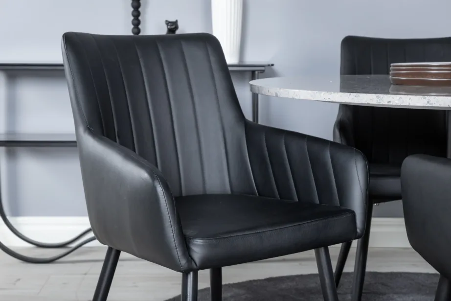 Ümmargune terazzo söögilaud Razzia ja mustad Comfort toolid (4 tk komplektis), GR24024 – 4