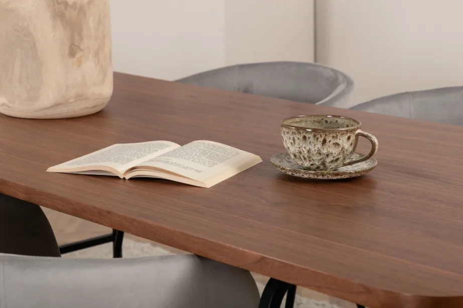 Uno ristkülikukujuline söögilaua komplekt, pähklispoon ja mustad polüestertoolid (6 tk), GR22146 – 41