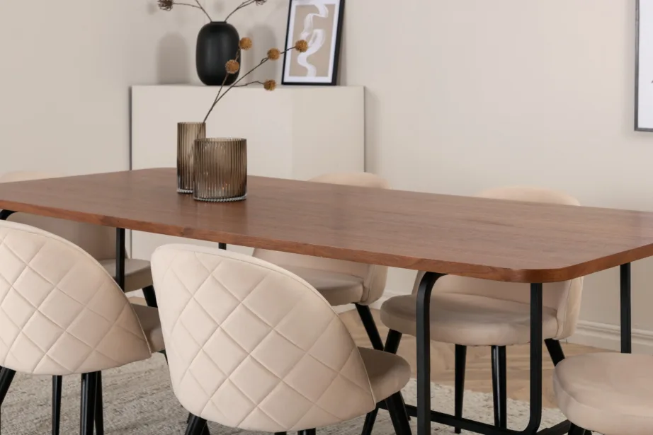 Uno söögilaud (pähklispoon, 200x90cm) ja beežid velvetpolstriga toolid, must metall, GR22405 – 9