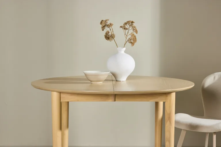 Valge peitsiga ümmargune söögilaud Gilda (pikendatav, ø110+40 cm) - 61901-130
