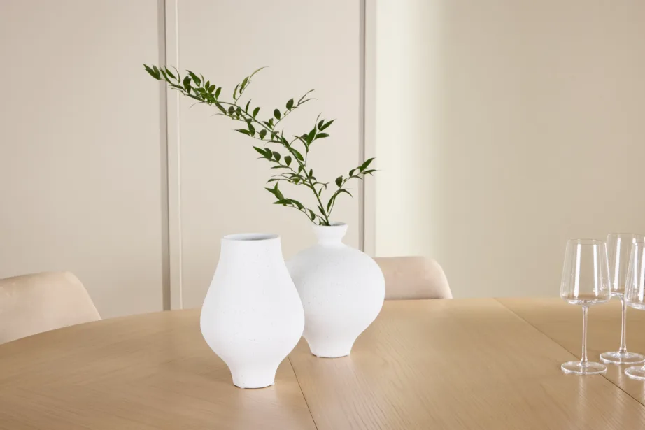 Valge pikendatav söögilaud toolidega: Strada laud ja 6 beeži velvetist Night tooli, GR24742 – 10