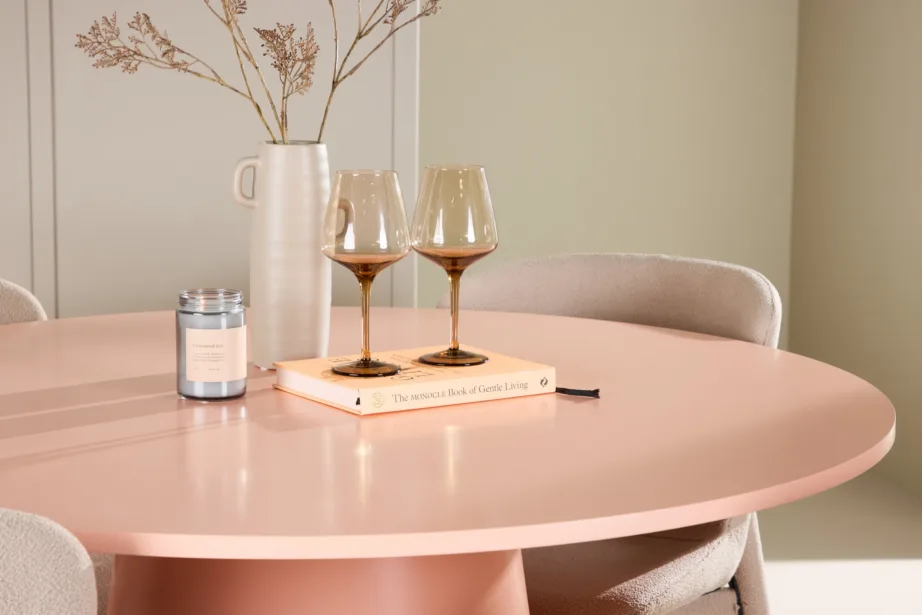 Virsikutooni ümmargune söögilauakomplekt: MDF laud Ø120 cm ja 4 beeži bukleekangaga tooli (Lanzo & Astoria), GR24699 – 10