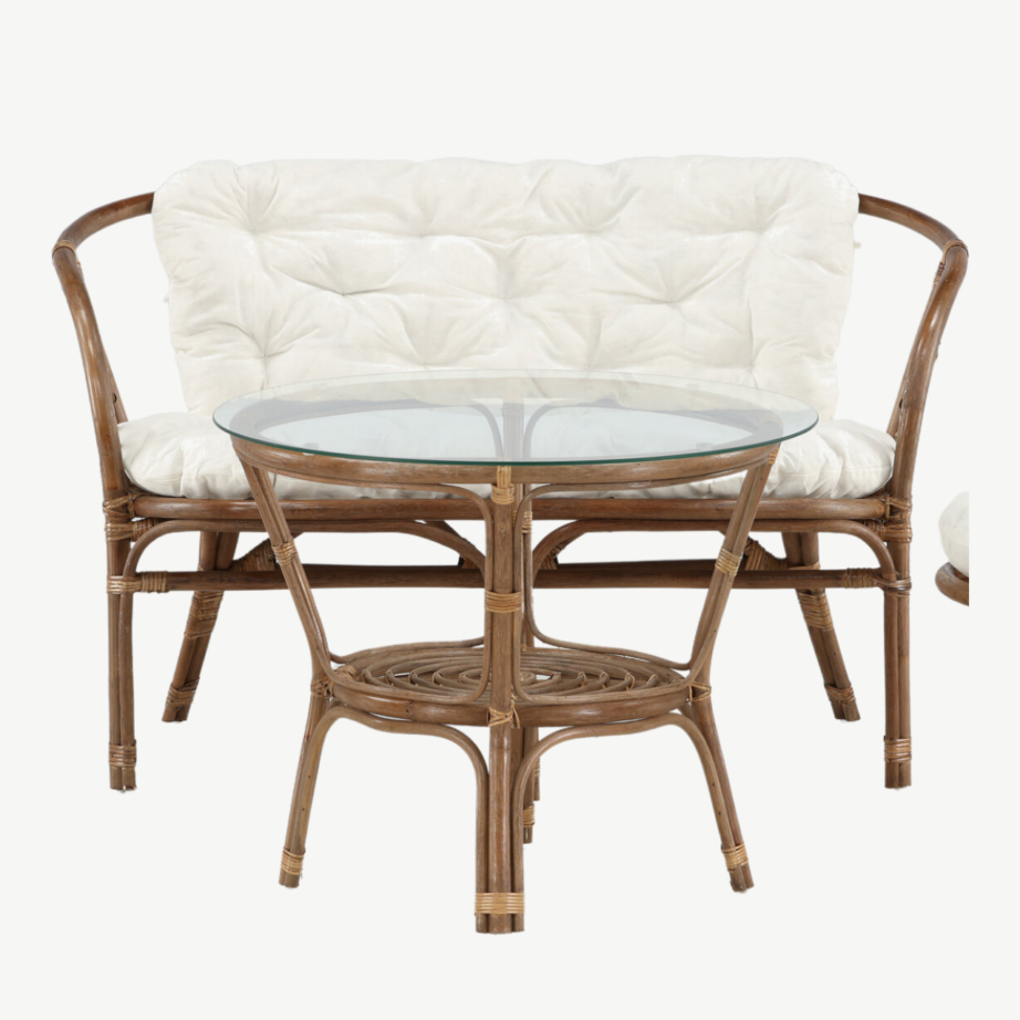 Wera rotangist lounge-komplekt: tume pähkel kaheistmeline diivan, 2 tugitooli ja ümmargune klaaslauake valgete patjadega, 2572-6011 – 6