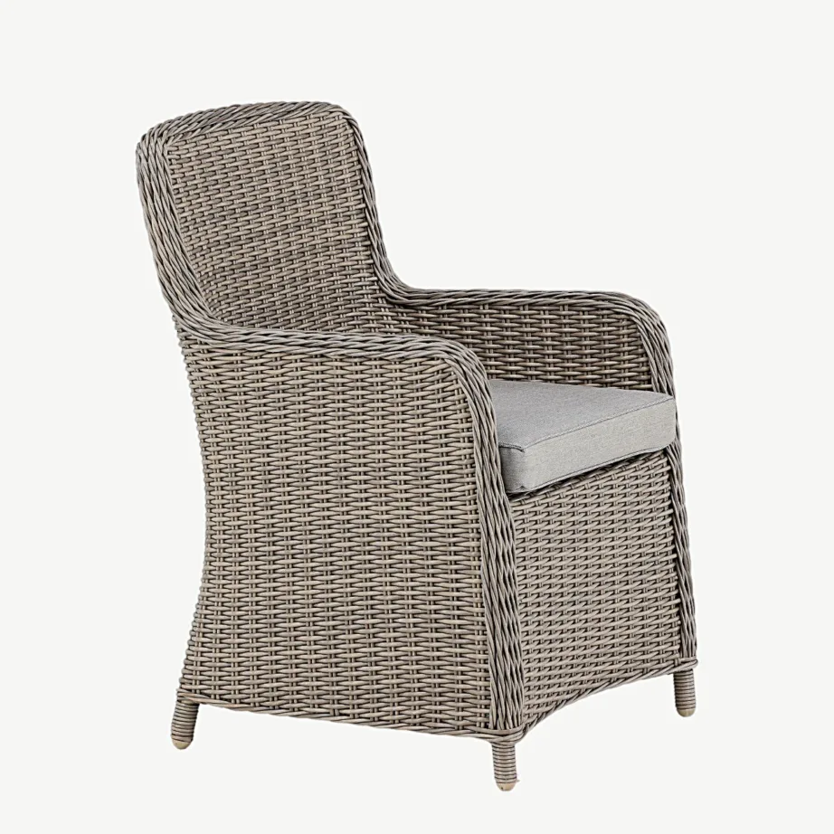 Beež kunstrotangist aiasöögitool kõrgete käetugedega Wembley kollektsioonist, 5710-067 – 3