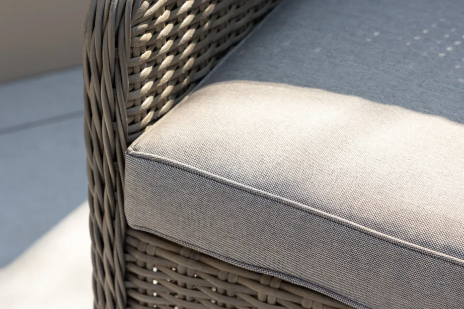 Beež kunstrotangist aiasöögitool kõrgete käetugedega Wembley kollektsioonist, 5710-067 – 11