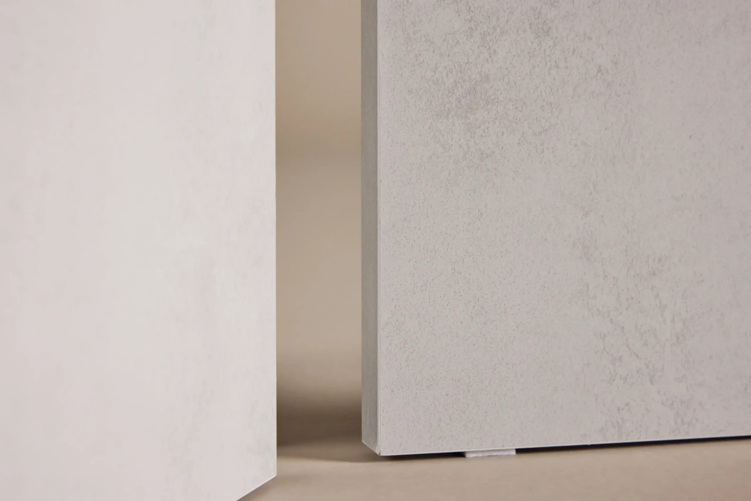 Ümmargune diivanilaud Söderhamni MDF, hõbedane hall, ø55 cm - 61190-331