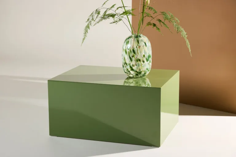 Läikiva viimistlusega tumeroheline madal diivanilaud York (MDF) - 61289-117