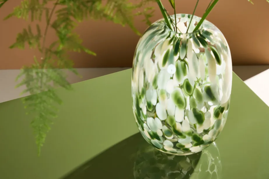 Läikiva viimistlusega tumeroheline madal diivanilaud York (MDF), 61289-117 – 11