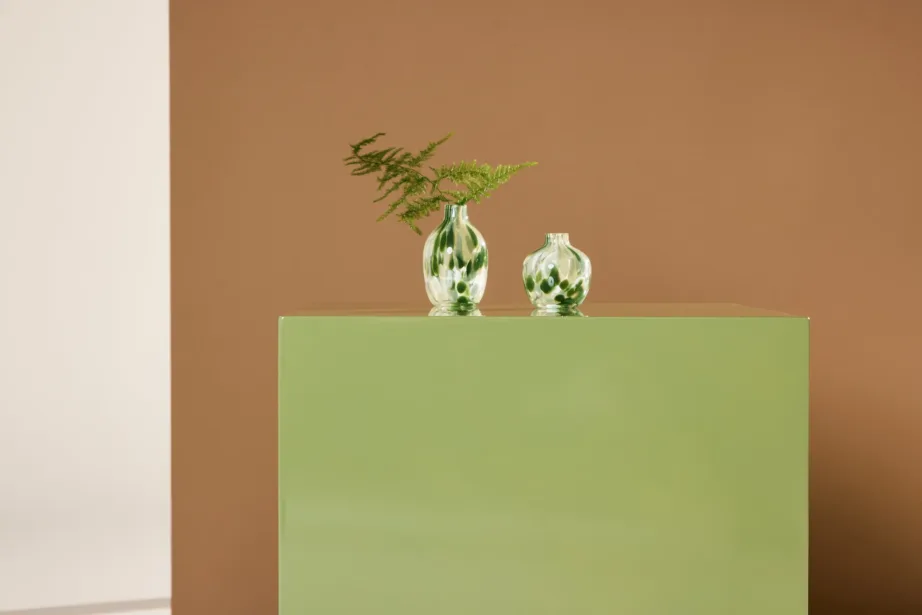 Läikiva helerohelise viimistlusega kõrgem MDF-diivanilaud York, 40×40×45 cm, 61290-225 – 11