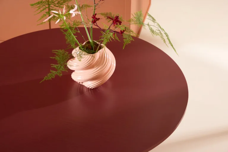 Burgundiapunane ümmargune söögilaud Lenox, MDF, ø110 cm - 61292-152