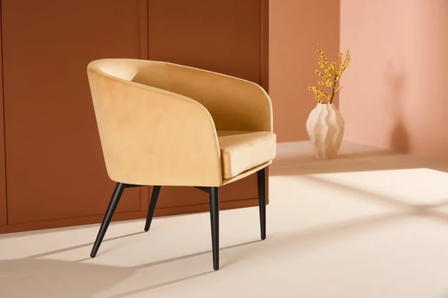 Kollasest sametist tugitool Fluffy mustade terasjalgadega, 61825-150 – 8