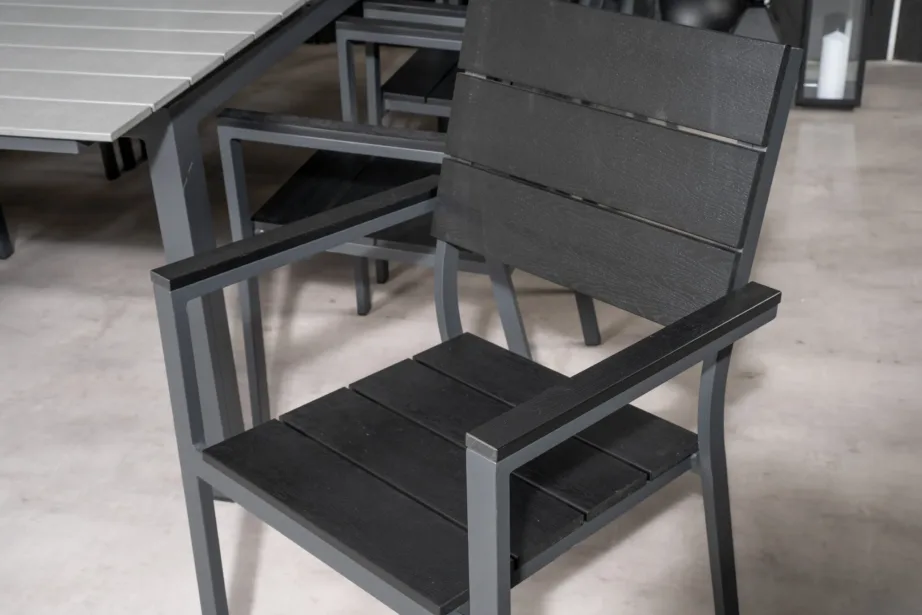 Pikendatav aiamööbli komplekt Levels: WPC-plaadi ja alumiiniumraamiga laud ning toolid, hall/must, GR18187 – 7