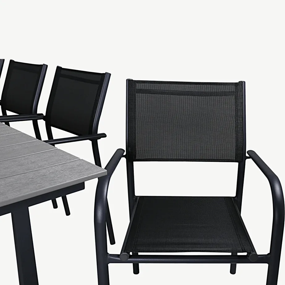 Levels ristkülikukujuline hall aiamööbli komplekt (WPC lauaplaat, mustad alumiiniumraamiga virnastatavad toolid), GR18619 – 3