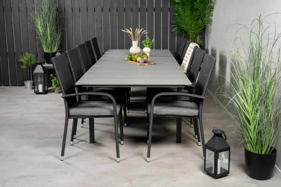 Pikendatav aiamööbli komplekt Levels ristkülikukujulise laua ja kokkupandavate toolidega – tumehall WPC, must rotang, GR18855 – 7