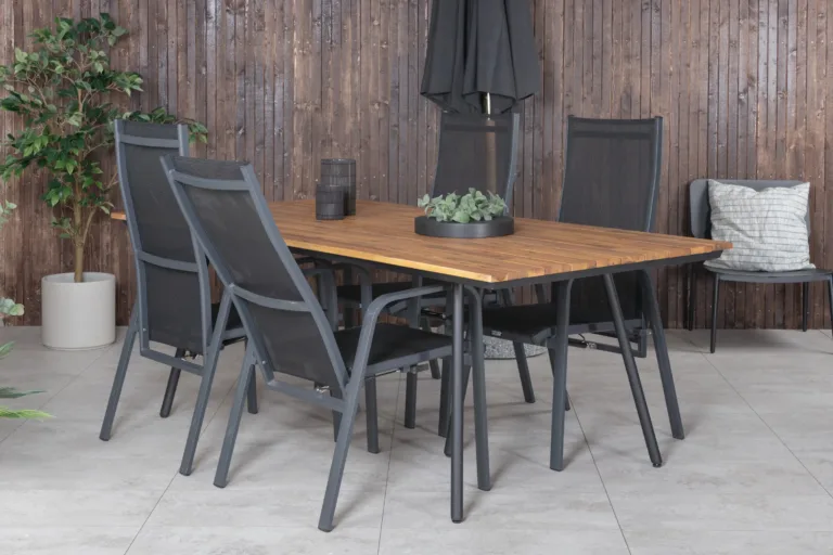 Akaatsiapuust söögilaud Chan ja mustad Copacabana lamamistoolid (aiakomplekt, 200 cm) - GR21467