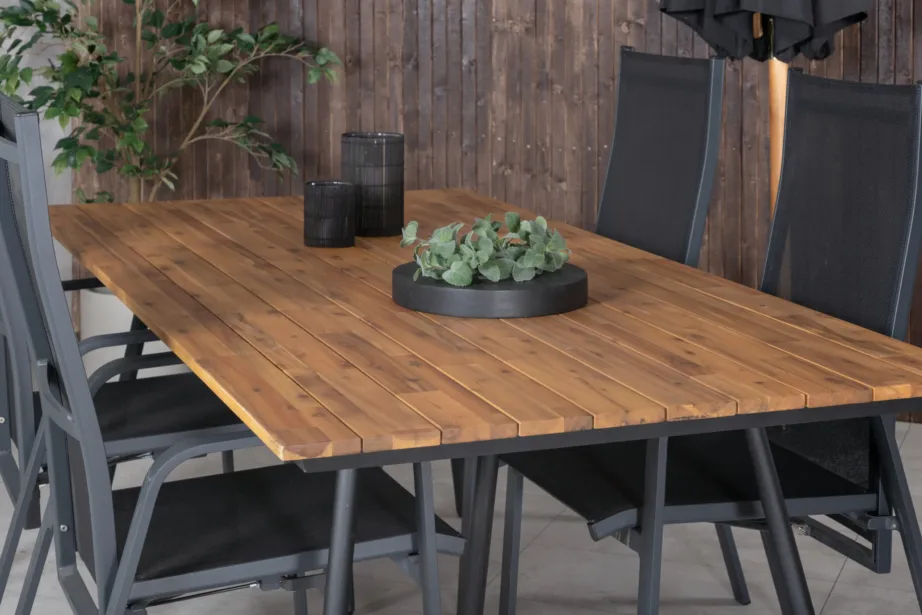 Akaatsiapuust söögilaud Chan ja mustad Copacabana lamamistoolid (aiakomplekt, 200 cm), GR21467 – 8