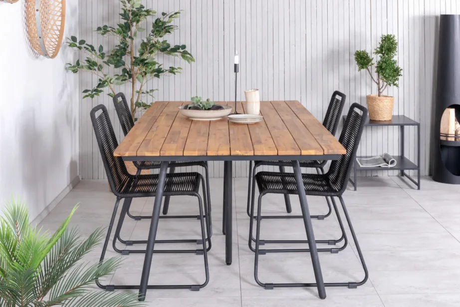 Akaatsiapuidust söögilaud Chan ja mustad Lindos aiatoolid – aiamööbli komplekt (200 cm, terasraam), GR21470 – 5