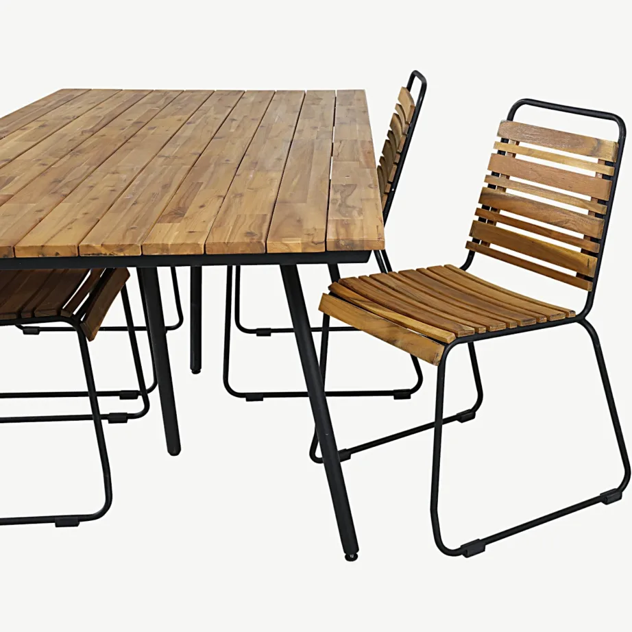 Akaatsiapuidust ja musta terasraamiga õuesöögikomplekt Chan (laud 200 cm ja toolid), GR21473 – 4