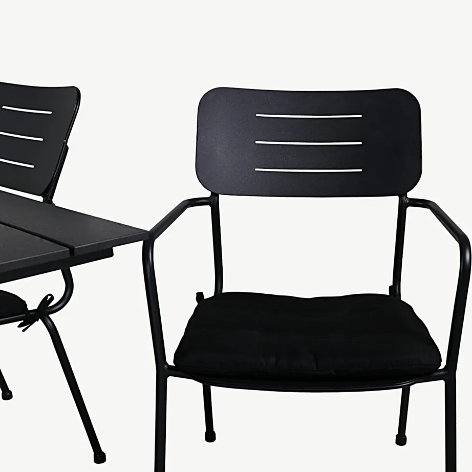 Ristkülikukujuline must metallist aiamööbli komplekt Denver – WPC laud ja terastoolid käetugedega, GR21665 – 3