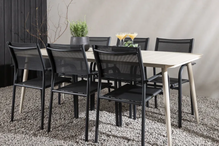 Beežist alumiiniumist söögilaud Lina mustade Santorini virnastatavate toolidega (õuemööbli komplekt, 200 × 90 cm) - GR22733