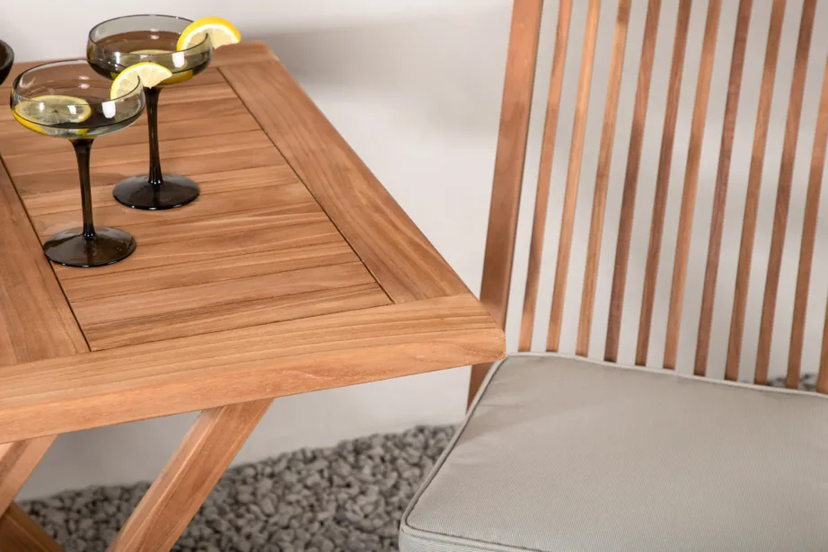 Kenya ristkülikukujuline tiikpuust aiamööbli komplekt (kokkupandavad toolid, padjad kaasas, laud 70×70 cm), GR22810 – 10