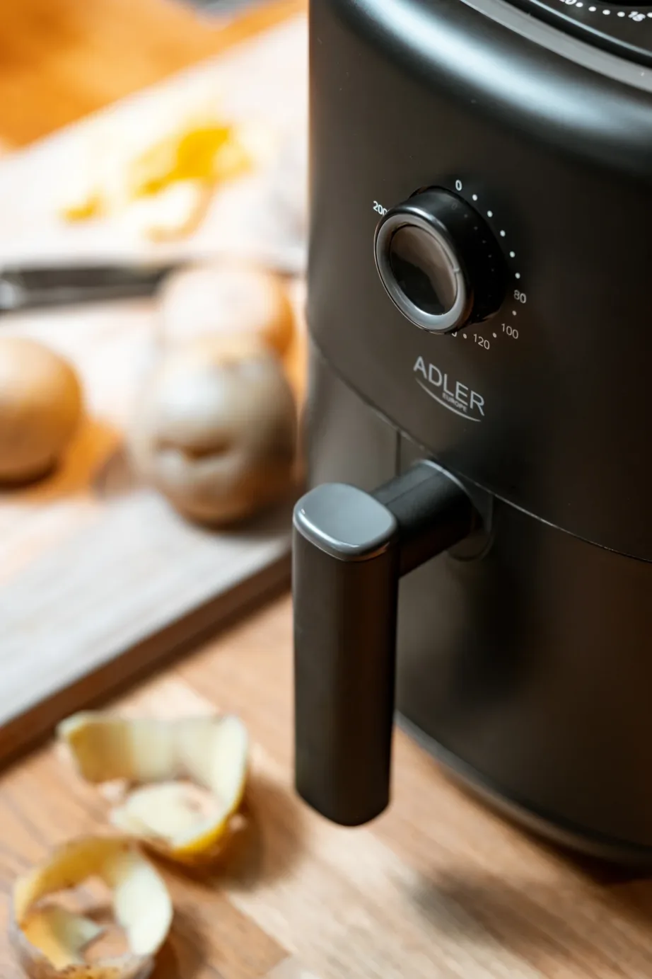 Adler AD 6310 3-liitrine must kuumaõhufritüür 2200W eemaldatava anumaga – 3