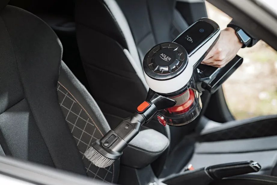 Adler AD 7048 juhtmevaba käsitolmuimeja 230 W 0,8 l valge/must/punane – 9