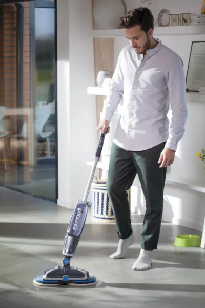 Bissell juhtmevaba elektriline mop kodus kasutuses