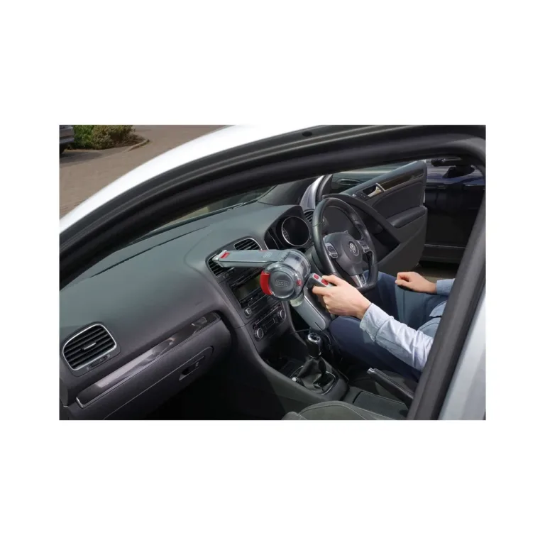 must autos tolmuimeja 5m kaabliga autos kasutuses