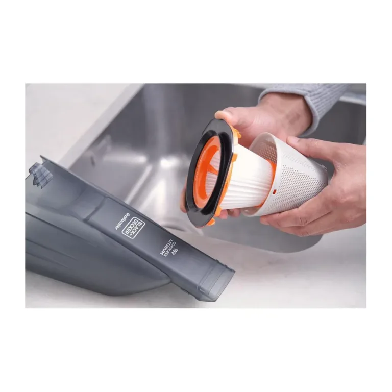 BLACK+DECKER käsitolmuimeja kasutamine köögis